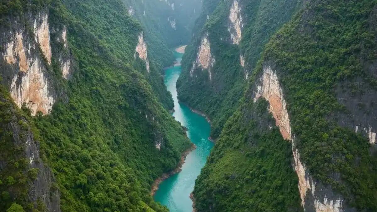 Ma Pi Leng Pass: Vietnam's Most Spectacular Mountain Road